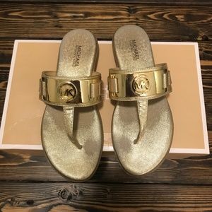 Michael Kors Warren Thong Sandals Pale Gold